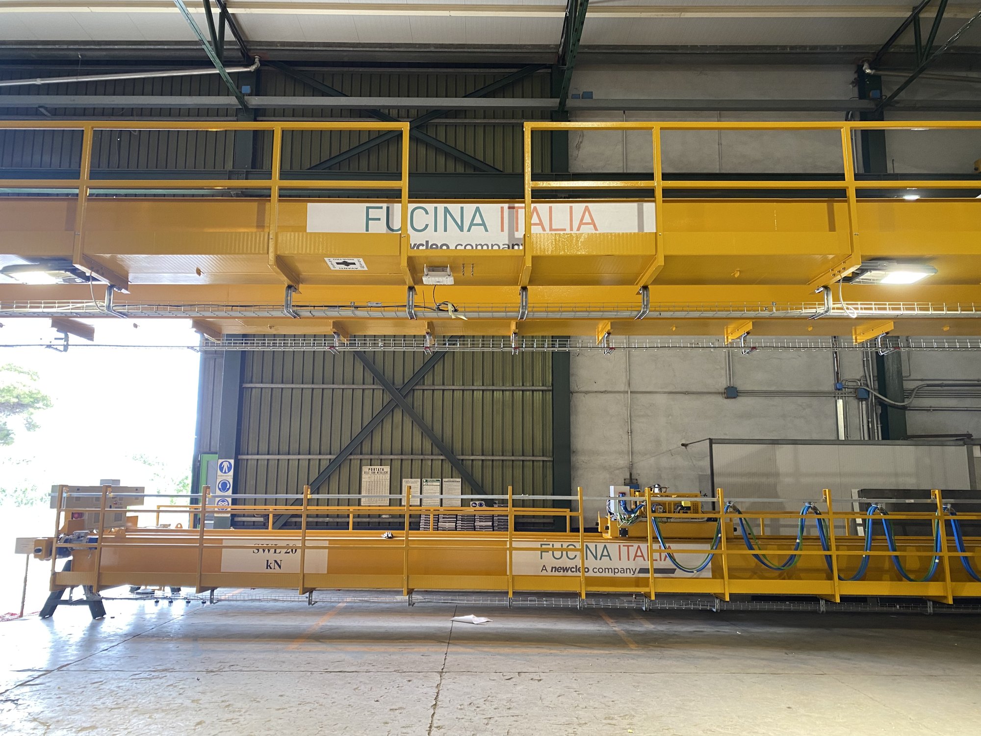 I due carroponti speciali per la centrale di Caorso